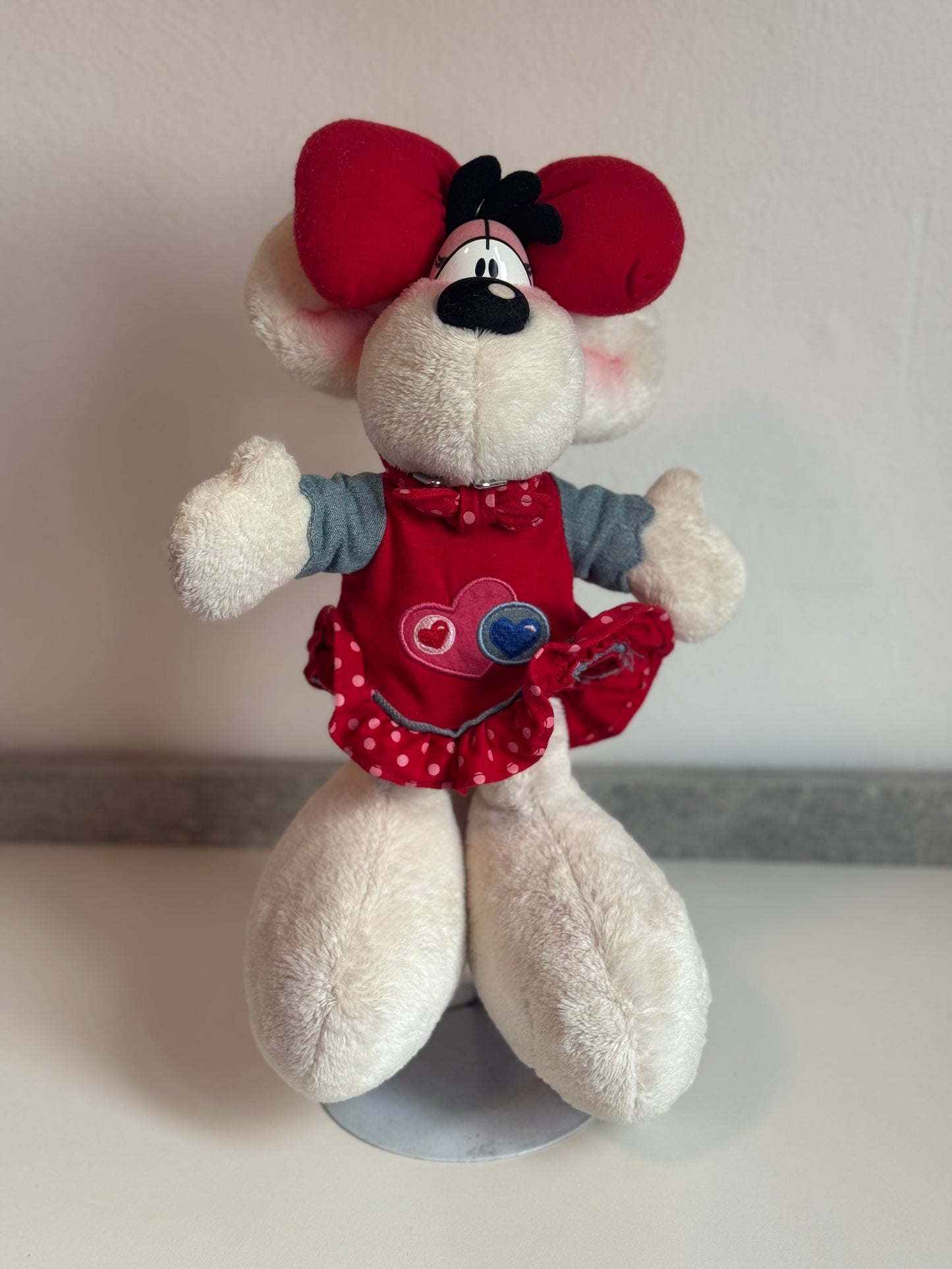 Diddlina Weiß mit Rotem Kleid Groß