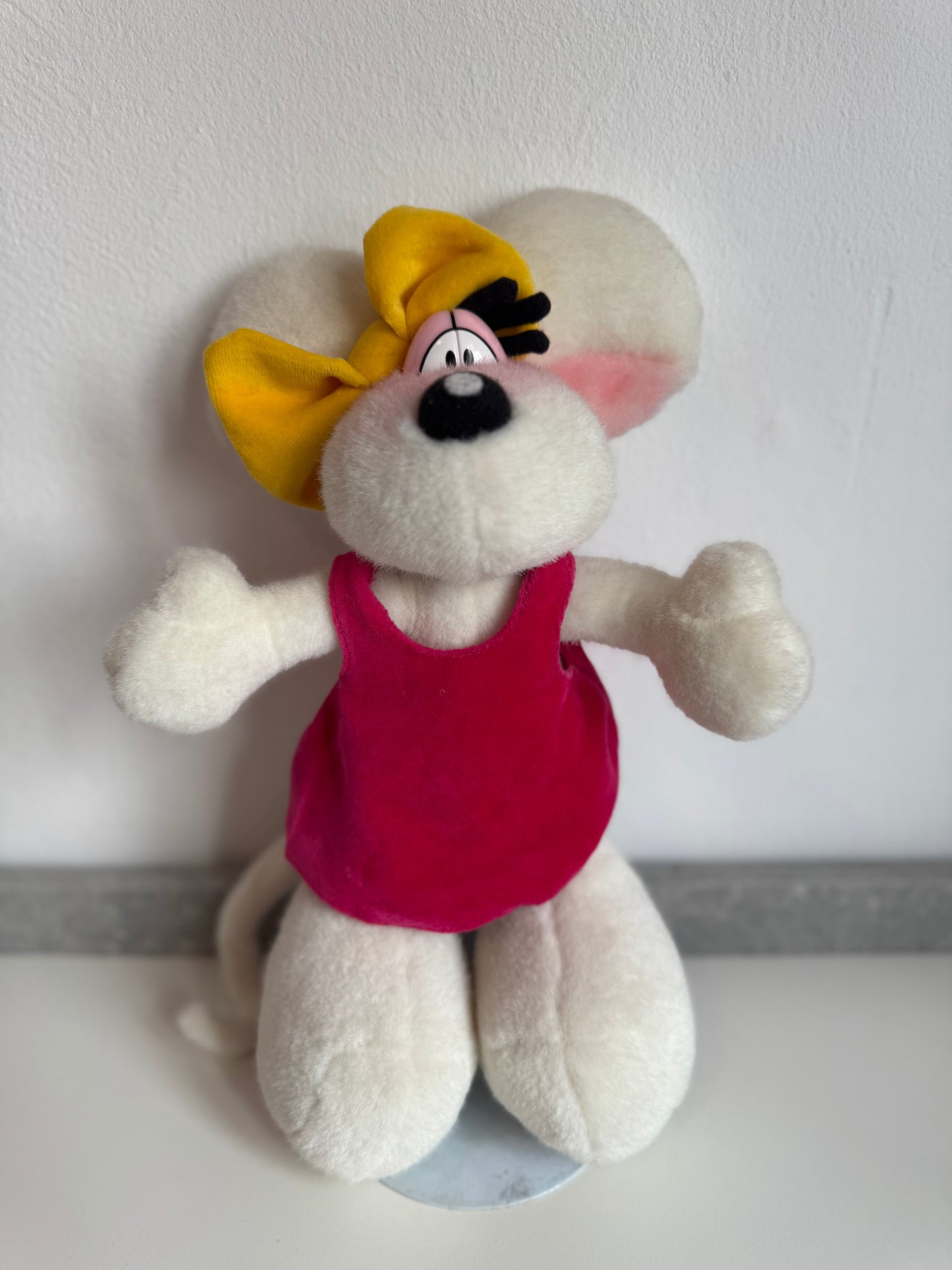 Diddlina mit Rotem Kleid und Schleife Groß