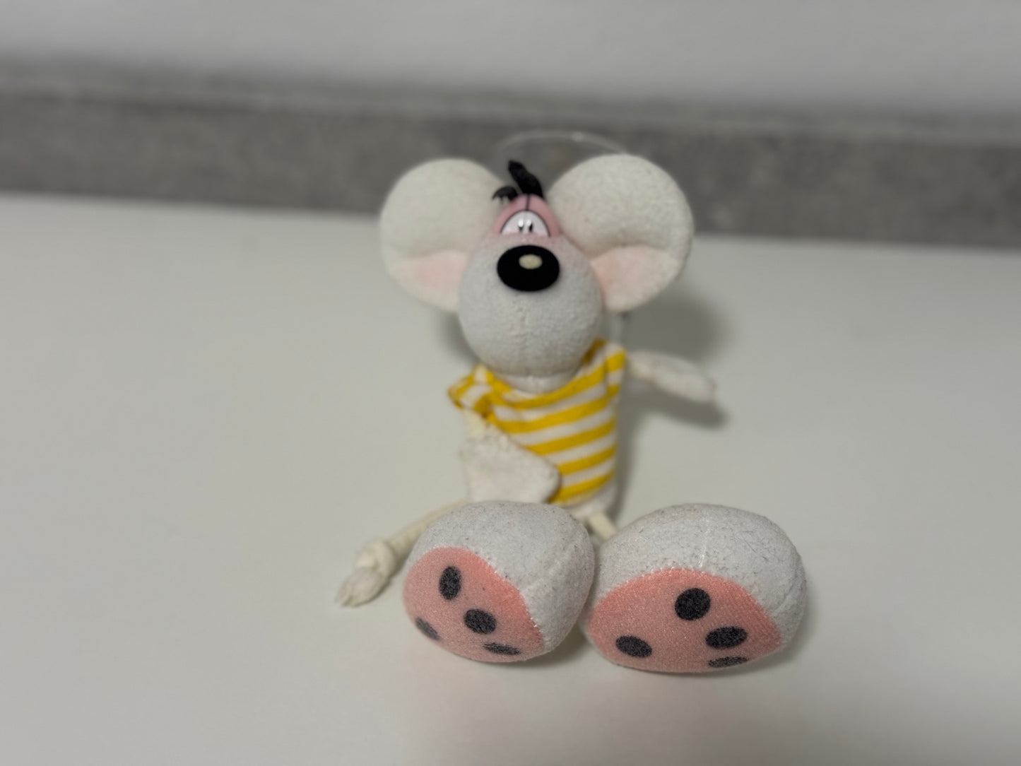 Diddl Weiß mit gelben T-Shirt Schlüsselanhänger